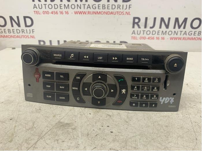 Radio CD Speler van een Peugeot 407 SW (6E) 1.6 HDi 16V 2006