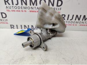 Gebruikte Hoofdremcilinder Opel Corsa C (F08/68) 1.7 DTI 16V Prijs € 30,00 Margeregeling aangeboden door Autodemontage Rijnmond BV