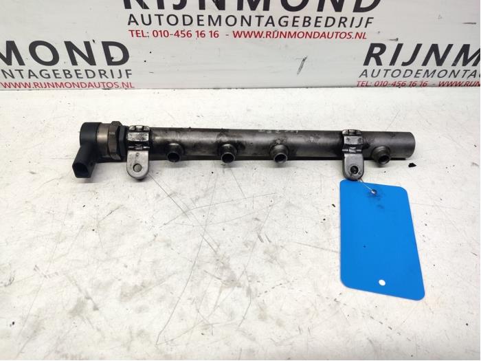Gebruikte Injector brug Mercedes Vito (639.6) 2.2 109 CDI 16V Prijs € 175,00 Margeregeling aangeboden door Autodemontage Rijnmond BV