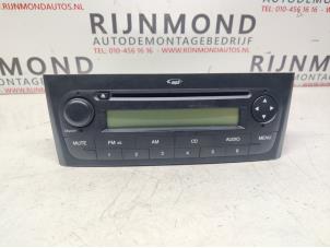 Gebruikte Radio CD Speler Fiat Punto Evo (199) 1.3 JTD Multijet 85 16V Prijs € 100,00 Margeregeling aangeboden door Autodemontage Rijnmond BV