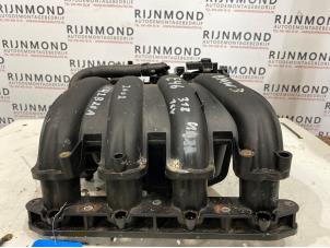 Gebruikte Inlaatspruitstuk BMW 3 serie (E46/4) 318i 16V Prijs op aanvraag aangeboden door Autodemontage Rijnmond BV