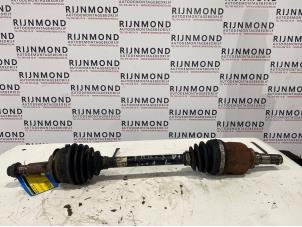 Gebruikte Steekas links-voor Toyota Yaris II (P9) 1.4 D-4D Prijs € 30,00 Margeregeling aangeboden door Autodemontage Rijnmond BV