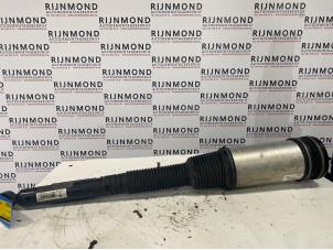 Gebruikte Mac Phersonpoot links-voor Mercedes S (W220) 3.2 S-320 CDI Prijs op aanvraag aangeboden door Autodemontage Rijnmond BV