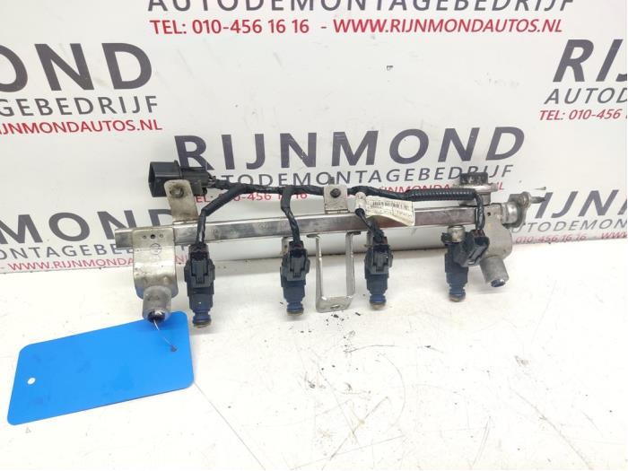 Gebruikte Verstuiver brug Hyundai i10 (F5) 1.1i 12V Prijs op aanvraag aangeboden door Autodemontage Rijnmond BV