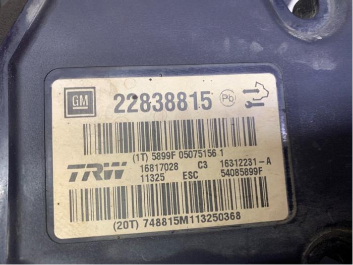 Gebruikte ABS Pomp Opel Insignia 2.0 CDTI 16V 130 Ecotec Prijs € 70,00 Margeregeling aangeboden door Autodemontage Rijnmond BV
