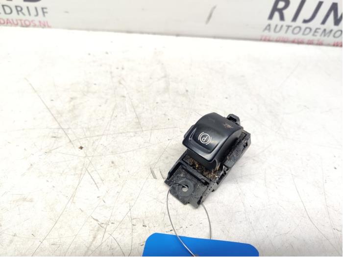 Gebruikte Schakelaar handrem Opel Insignia 2.0 CDTI 16V 130 Ecotec Prijs op aanvraag aangeboden door Autodemontage Rijnmond BV