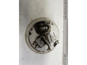 Gebruikte Benzinepomp Opel Corsa D 1.2 ecoFLEX Prijs € 50,00 Margeregeling aangeboden door Autodemontage Rijnmond BV