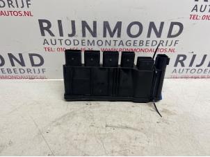 Gebruikte Module (diversen) BMW 5 serie (G30) 530e iPerformance Prijs € 45,00 Margeregeling aangeboden door Autodemontage Rijnmond BV