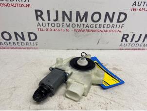 Gebruikte Motor electrisch raam BMW 5 serie (G30) 530e iPerformance Prijs € 35,00 Margeregeling aangeboden door Autodemontage Rijnmond BV