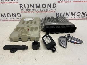 Gebruikte Kontaktslot + computer BMW 5 serie (G30) 530e iPerformance Prijs € 750,00 Margeregeling aangeboden door Autodemontage Rijnmond BV