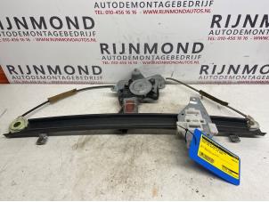 Gebruikte Ruitmechaniek 4Deurs rechts-voor Ssang Yong Rexton 2.7 Xdi RX/RJ 270 16V Prijs € 20,00 Margeregeling aangeboden door Autodemontage Rijnmond BV