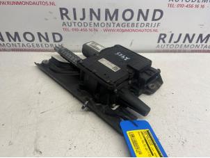 Gebruikte Handrem motor Opel Insignia 2.0 CDTI 16V 160 Ecotec Prijs op aanvraag aangeboden door Autodemontage Rijnmond BV