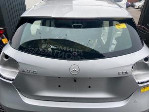 Gebruikte Achterklep Mercedes A (W176) 1.5 A-180 CDI, A-180d 16V Prijs € 250,00 Margeregeling aangeboden door Autodemontage Rijnmond BV
