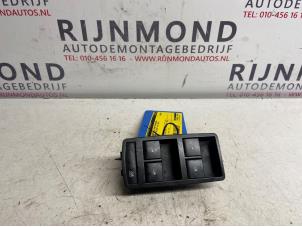 Gebruikte Ruit schakelaar elektrisch Opel Insignia Mk.I 2.0 CDTI 16V 140 ecoFLEX Prijs € 18,15 Inclusief btw aangeboden door Autodemontage Rijnmond BV