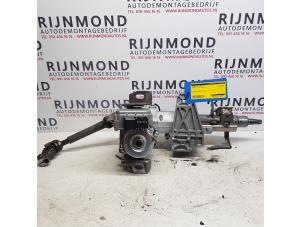 Gebruikte Stuurkolom compleet Renault Clio IV (5R) 0.9 Energy TCE 90 12V Prijs op aanvraag aangeboden door Autodemontage Rijnmond BV