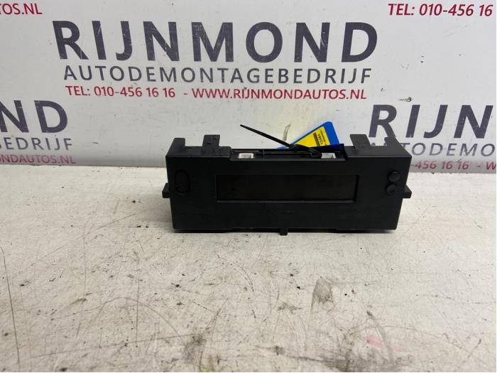 Gebruikte Boordcomputer Renault Clio III (BR/CR) 1.2 16V 75 Prijs op aanvraag aangeboden door Autodemontage Rijnmond BV