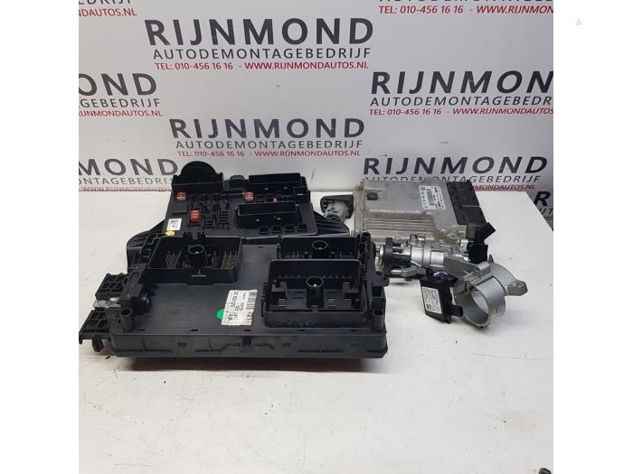 Gebruikte Kontaktslot + computer Opel Insignia Mk.I 2.0 CDTI 16V 140 ecoFLEX Prijs op aanvraag aangeboden door Autodemontage Rijnmond BV