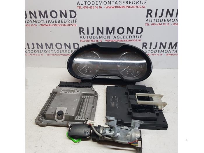 Gebruikte Kontaktslot + computer Skoda Octavia (5EAA) 1.6 TDI GreenTec 16V Prijs op aanvraag aangeboden door Autodemontage Rijnmond BV