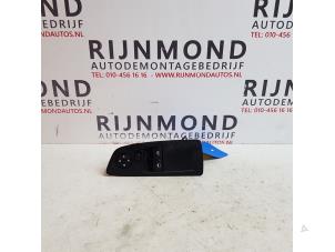 Gebruikte Ruit schakelaar elektrisch BMW 1 serie (E87/87N) 118d 16V Prijs € 25,00 Margeregeling aangeboden door Autodemontage Rijnmond BV