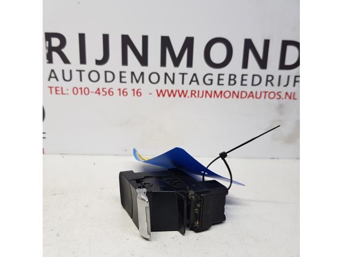Gebruikte Schakelaar handrem Audi A5 Sportback (8TA) 2.0 TFSI 16V Prijs op aanvraag aangeboden door Autodemontage Rijnmond BV