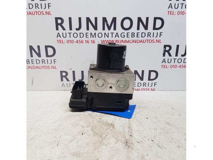 Gebruikte ABS Pomp Opel Insignia 1.8 16V Ecotec Prijs € 75,00 Margeregeling aangeboden door Autodemontage Rijnmond BV