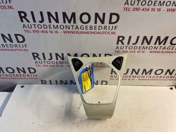 Gebruikte Schakelaar Elektrisch Raam Ford Ka II 1.2 Prijs € 35,00 Margeregeling aangeboden door Autodemontage Rijnmond BV
