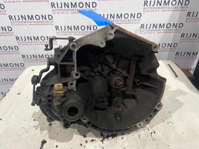 Gebruikte Versnellingsbak Peugeot 206 (2A/C/H/J/S) 1.6 XS,XT Prijs € 140,00 Margeregeling aangeboden door Autodemontage Rijnmond BV