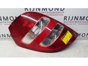Gebruikte Achterlicht links Mercedes A (W169) 2.0 A-180 CDI 16V 5-Drs. Prijs € 40,00 Margeregeling aangeboden door Autodemontage Rijnmond BV