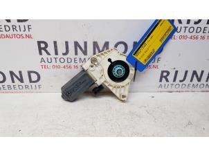 Gebruikte Raammotor Portier Mercedes A (W169) 2.0 A-180 CDI 16V 5-Drs. Prijs € 20,00 Margeregeling aangeboden door Autodemontage Rijnmond BV