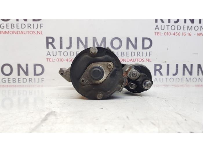 Startmotor van een BMW X3 (F25) xDrive20d 16V 2011