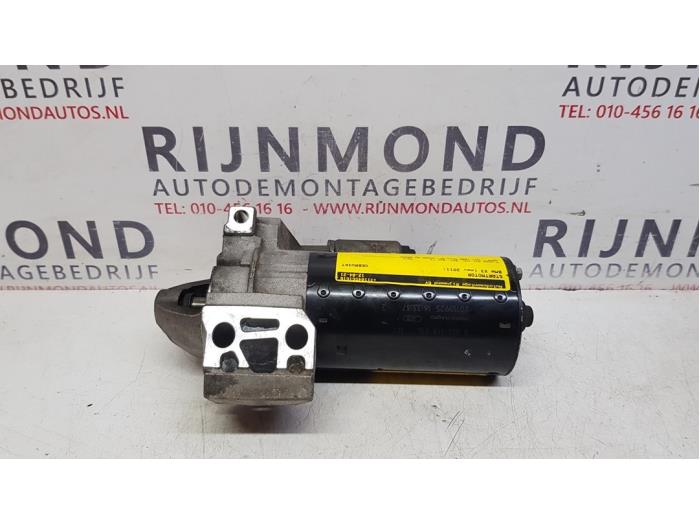 Startmotor van een BMW X3 (F25) xDrive20d 16V 2011