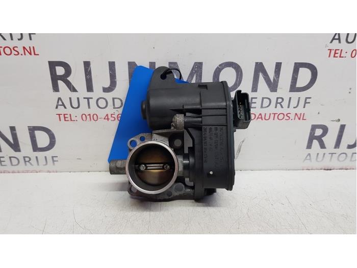 Gebruikte Gasklephuis Peugeot 2008 (CU) 1.2 Vti 12V PureTech 82 Prijs € 9,50 Inclusief btw aangeboden door Autodemontage Rijnmond BV