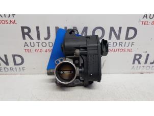 Gebruikte Gasklephuis Peugeot 2008 (CU) 1.2 Vti 12V PureTech 82 Prijs € 9,50 Inclusief btw aangeboden door Autodemontage Rijnmond BV