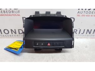 Gebruikte Display Interieur Opel Astra J (PC6/PD6/PE6/PF6) 1.6 16V Ecotec Prijs € 50,00 Margeregeling aangeboden door Autodemontage Rijnmond BV
