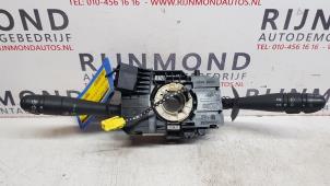 Gebruikte Licht + Raw Schakelaar Renault Twingo II (CN) 1.2 Prijs € 75,00 Margeregeling aangeboden door Autodemontage Rijnmond BV
