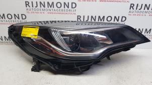 Gebruikte Koplamp rechts Opel Astra K Sports Tourer 1.2 Turbo 12V Prijs € 363,00 Inclusief btw aangeboden door Autodemontage Rijnmond BV