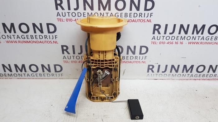 Gebruikte Dieselpomp Volkswagen Golf V (1K1) 1.9 TDI Prijs € 50,00 Margeregeling aangeboden door Autodemontage Rijnmond BV