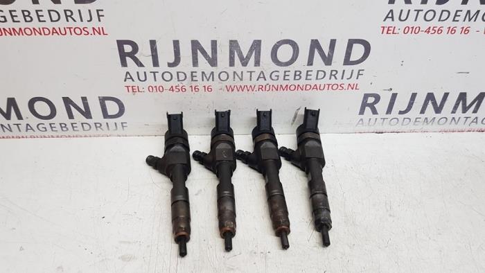 Gebruikte Verstuiver (diesel) Renault Megane II CC (EM) 1.9 dCi 130 Prijs € 19,99 Margeregeling aangeboden door Autodemontage Rijnmond BV