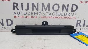 Gebruikte Display Interieur Mazda 2 (DJ/DL) 1.5 SkyActiv-G 115 Prijs op aanvraag aangeboden door Autodemontage Rijnmond BV