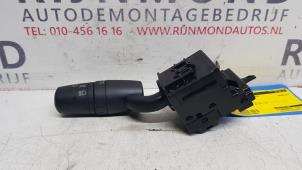 Gebruikte Pinker Schakelaar Mazda 2 (DJ/DL) 1.5 SkyActiv-G 115 Prijs op aanvraag aangeboden door Autodemontage Rijnmond BV