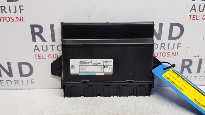 Gebruikte Computer Diversen Volvo V60 I (FW/GW) 2.4 D5 20V Prijs € 60,00 Margeregeling aangeboden door Autodemontage Rijnmond BV