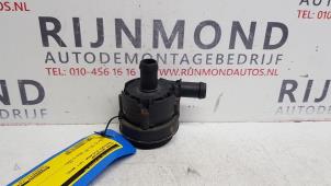 Gebruikte Extra waterpomp Mercedes B (W246) 1.8 B-200 CDI BlueEFFICIENCY 16V Prijs op aanvraag aangeboden door Autodemontage Rijnmond BV