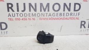 Gebruikte Camera achteruitrijden BMW 3 serie Touring (F31) 320i 2.0 16V Prijs € 139,15 Inclusief btw aangeboden door Autodemontage Rijnmond BV