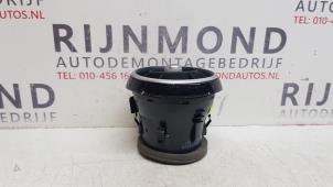 Gebruikte Luchtrooster Dashboard Audi A1 (8X1/8XK) 1.2 TFSI Prijs € 18,15 Inclusief btw aangeboden door Autodemontage Rijnmond BV
