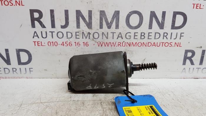 Gebruikte Nokkenas Verstelling Mini Mini (R56) 1.4 16V One Prijs € 60,50 Inclusief btw aangeboden door Autodemontage Rijnmond BV