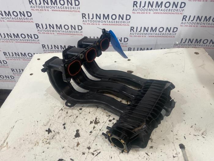 Gebruikte Inlaatspruitstuk Peugeot 2008 (CU) 1.2 Vti 12V PureTech 82 Prijs op aanvraag aangeboden door Autodemontage Rijnmond BV