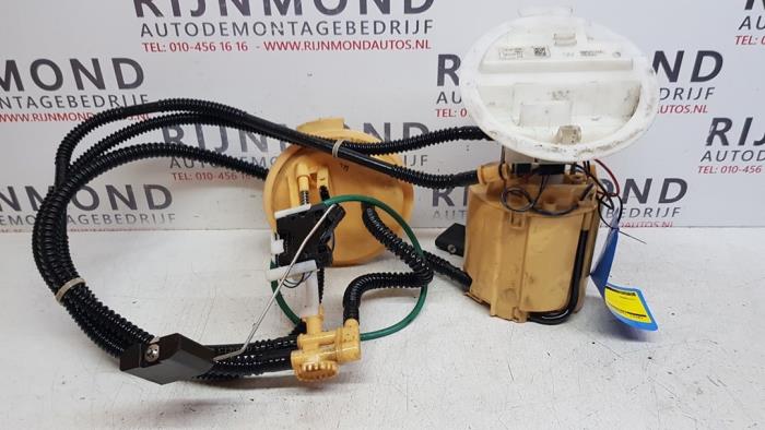 Gebruikte Dieselpomp Mercedes E Estate (S212) E-200 CDI 16V BlueEfficiency,BlueTEC Prijs € 150,00 Margeregeling aangeboden door Autodemontage Rijnmond BV