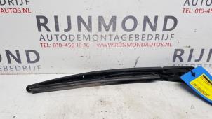 Gebruikte Ruitenwisserarm achter Mini Mini (R56) 1.6 16V Cooper S Prijs € 18,15 Inclusief btw aangeboden door Autodemontage Rijnmond BV