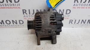 Gebruikte Dynamo Renault Grand Scénic II (JM) 2.0 16V Prijs € 30,00 Margeregeling aangeboden door Autodemontage Rijnmond BV