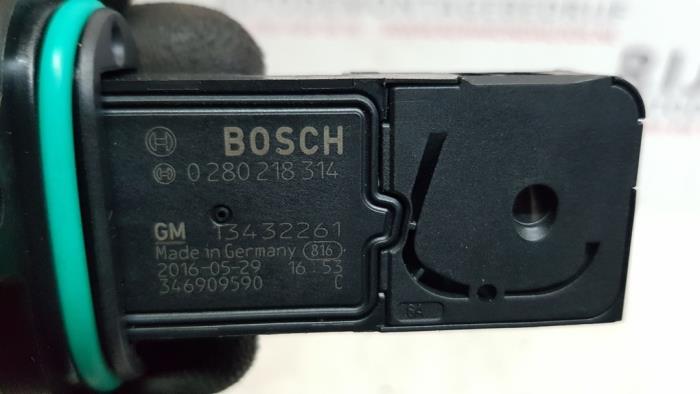 Gebruikte Luchtmassameter Opel Astra K 1.4 Turbo 16V Prijs € 36,30 Inclusief btw aangeboden door Autodemontage Rijnmond BV